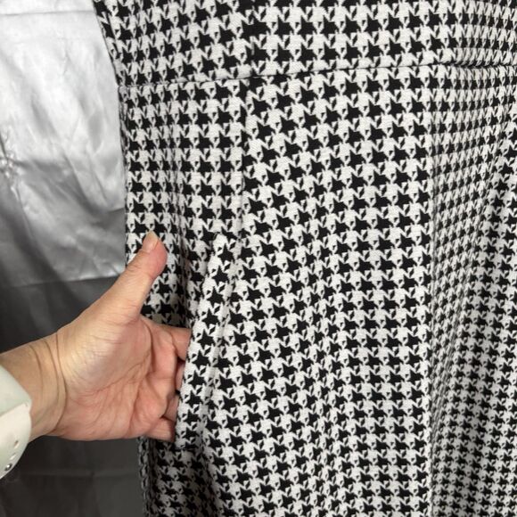 Lands End Women’s Size 12 Sleeveless Red Keyhole Polkadot Dress NWT - Picture 6 of 15